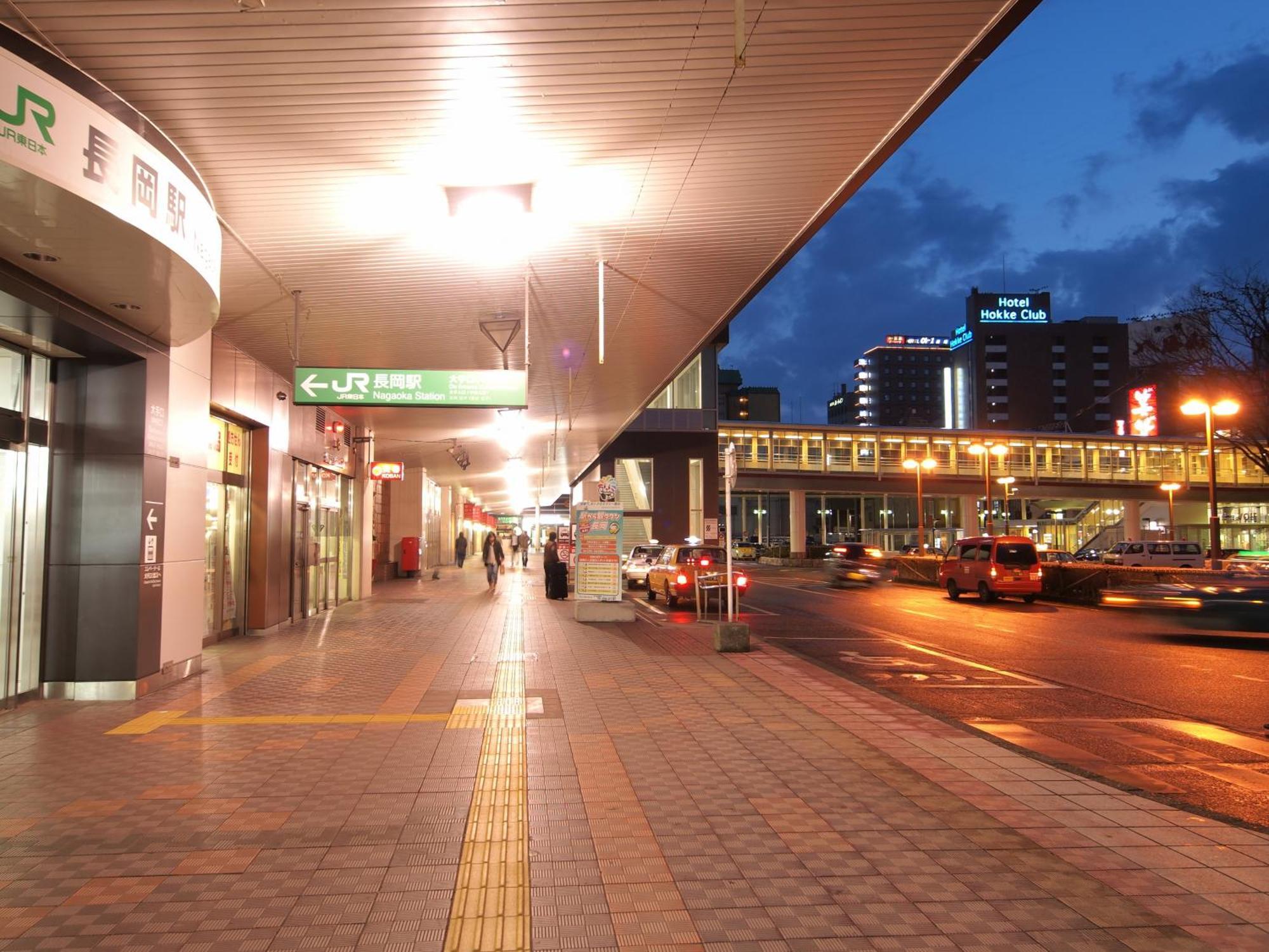 โฮเต็ล ฮอคเก คลับ ไนอิกาตา-นากาโอกะ Hotel นางาโอกะ ภายนอก รูปภาพ
