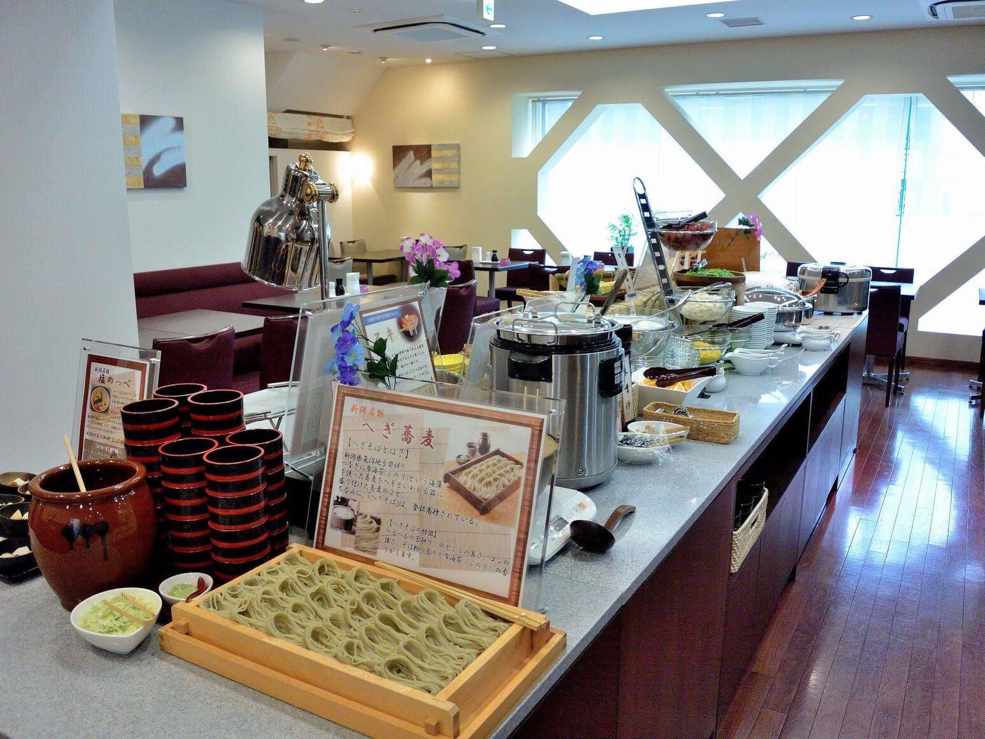 โฮเต็ล ฮอคเก คลับ ไนอิกาตา-นากาโอกะ Hotel นางาโอกะ ภายนอก รูปภาพ