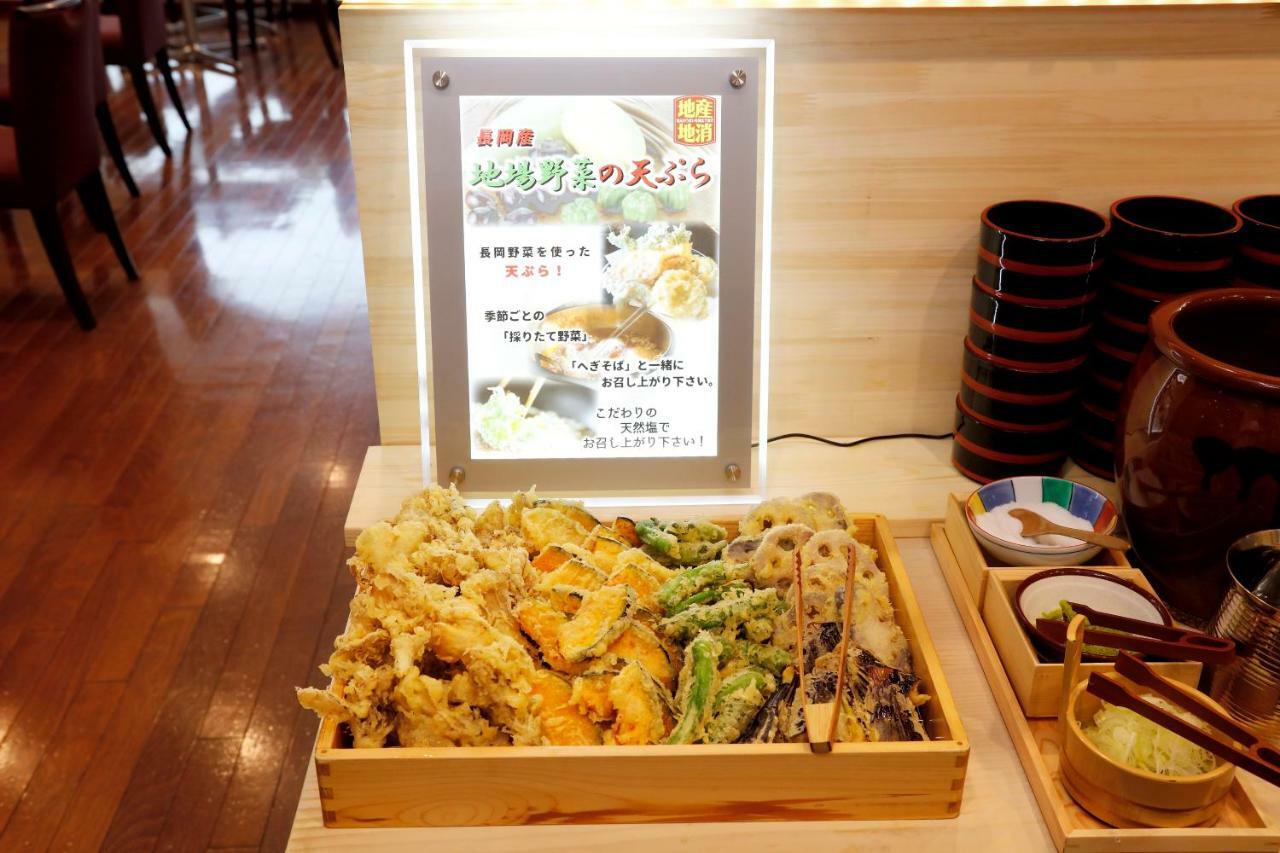 โฮเต็ล ฮอคเก คลับ ไนอิกาตา-นากาโอกะ Hotel นางาโอกะ ภายนอก รูปภาพ
